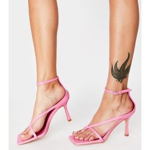 NWT pink square toe strappy heel